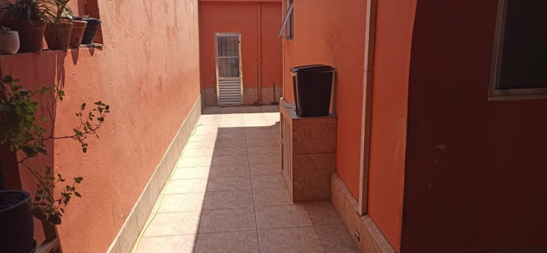 Imagem Casa com 3 Quartos à Venda, 250 m² em Parque São Vicente - Mauá Imagem Casa com 3 Quartos à Venda, 250 m² em Parque São Vicente - Mauá