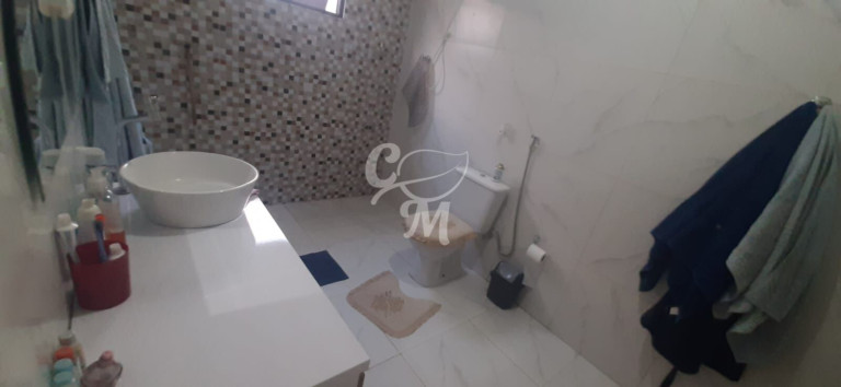 Imagem Imóvel com 3 Quartos à Venda, 2.000 m² em Centro - Guararema