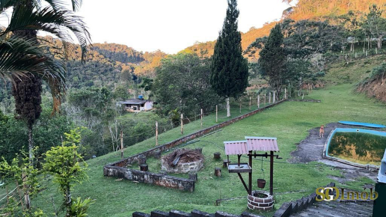 Imagem Chácara com 4 Quartos à Venda, 52.000 m² em Miracatu