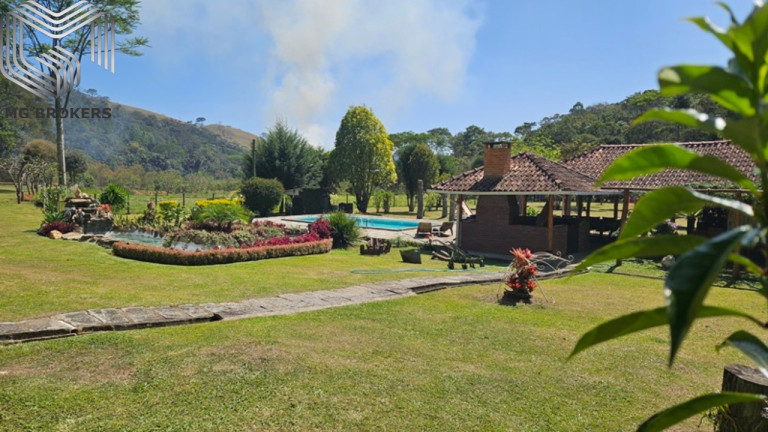 Imagem Imóvel com 8 Quartos à Venda, 2.500 m² em Amparo - Nova Friburgo Imagem Imóvel com 8 Quartos à Venda, 2.500 m² em Amparo - Nova Friburgo