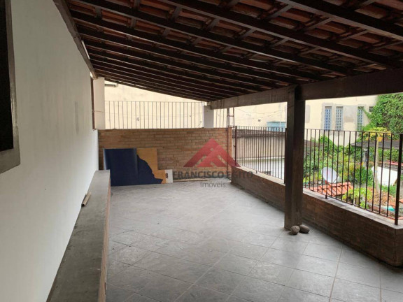 Imagem Casa com 5 Quartos à Venda, 400 m² em Centro - São Gonçalo Imagem Casa com 5 Quartos à Venda, 400 m² em Centro - São Gonçalo