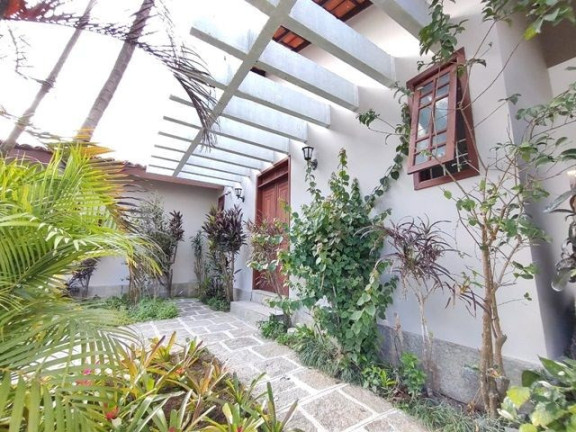 Imagem Casa com 3 Quartos à Venda, 280 m² em Tijuca - Teresópolis