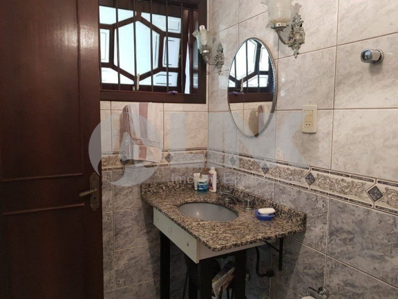 Imagem Casa com 4 Quartos à Venda, 338 m² em Jardim Itu - Porto Alegre