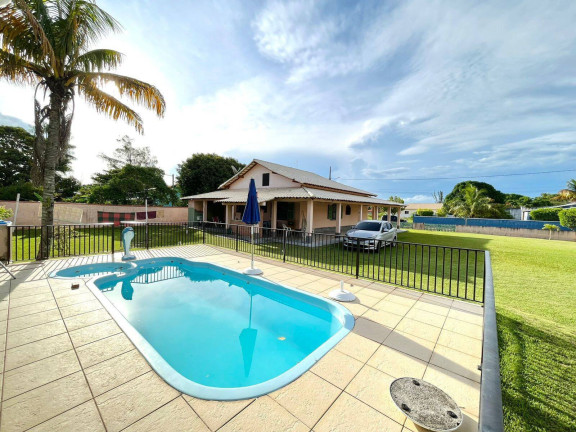 Casa com 4 Quartos à Venda, 249 m² em Pernambuca (praia Seca) - Araruama