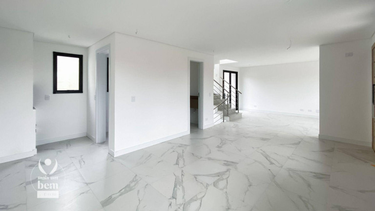 Sobrado com 3 Quartos à Venda, 179 m² em Guabirotuba - Curitiba