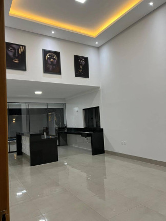 Imagem Casa com 3 Quartos à Venda, 300 m² em Residencial Jardim Canedo Iii - Senador Canedo