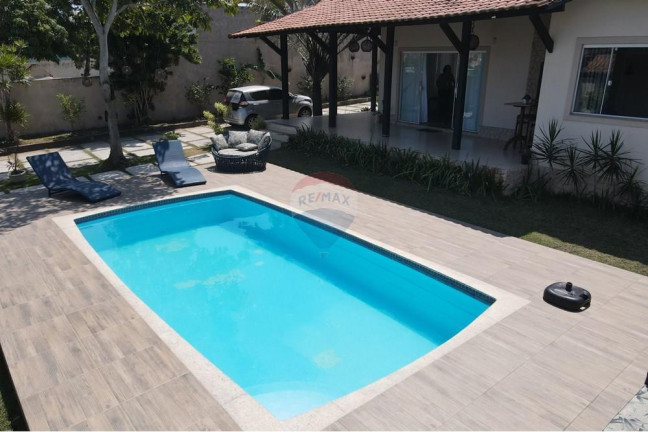 Imagem Casa com 7 Quartos à Venda, 374 m² em Itaúna - Saquarema