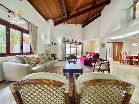 Imagem Casa com 3 Quartos à Venda, 300 m² em Pernambuco I - Guarujá Imagem Casa com 3 Quartos à Venda, 300 m² em Pernambuco I - Guarujá