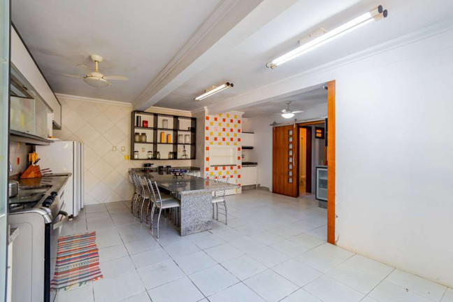 Imagem Casa com 6 Quartos à Venda, 374 m² em Tristeza - Porto Alegre