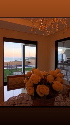 Imagem Casa com 4 Quartos à Venda, 300 m² em Perocão - Guarapari