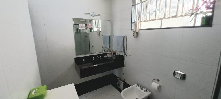 Imagem Casa com 6 Quartos à Venda, 430 m² em Barra Do Imbuí - Teresópolis