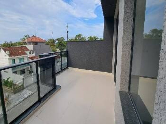 Imagem Sobrado com 3 Quartos à Venda, 141 m² em Balneário Gaivotas - Matinhos