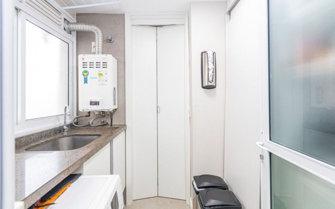 Imagem Imóvel com 3 Quartos à Venda, 107 m² em Passo Da Areia - Porto Alegre