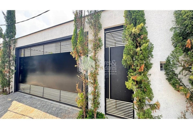 Casa com 4 Quartos à Venda, 600 m² em Vila Bertioga - São Paulo