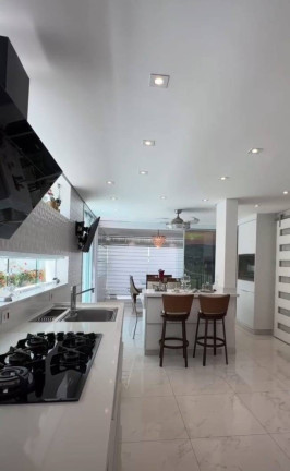 Casa com 4 Quartos para Alugar, 560 m² em Alphaville Residencial Dois - Barueri