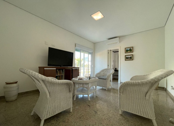 Imagem Imóvel com 7 Quartos à Venda, em Riviera - Bertioga Imagem Imóvel com 7 Quartos à Venda, em Riviera - Bertioga