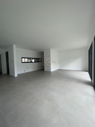 Imagem Sobrado com 3 Quartos à Venda, 253 m² em Cascatinha - Curitiba Imagem Sobrado com 3 Quartos à Venda, 253 m² em Cascatinha - Curitiba