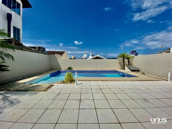Imagem Casa com 5 Quartos à Venda, 408 m² em Coqueiros - Florianópolis Imagem Casa com 5 Quartos à Venda, 408 m² em Coqueiros - Florianópolis