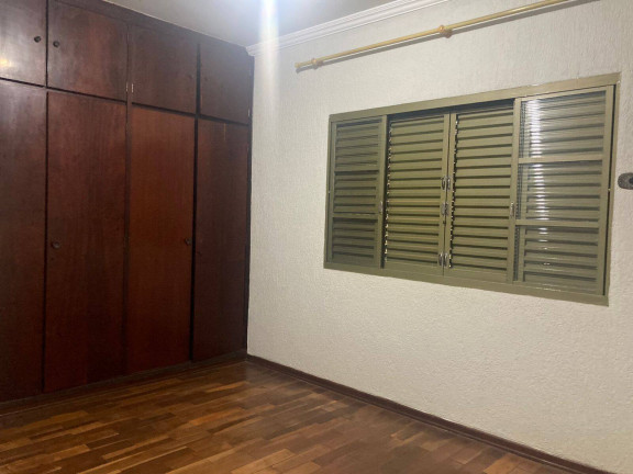 Imagem Casa com 3 Quartos à Venda, 300 m² em Vila Margarida - Ourinhos Imagem Casa com 3 Quartos à Venda, 300 m² em Vila Margarida - Ourinhos