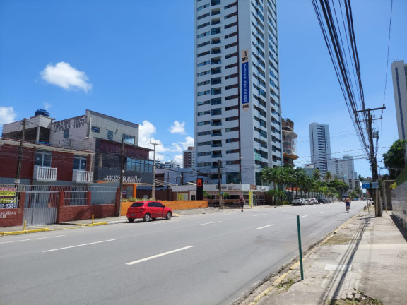 Imagem Casa com 3 Quartos à Venda, 240 m²