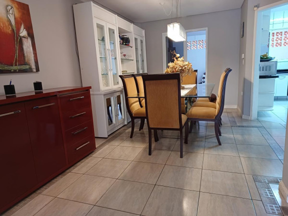 Imagem Casa com 3 Quartos à Venda, 150 m² em Guabirotuba - Curitiba Imagem Casa com 3 Quartos à Venda, 150 m² em Guabirotuba - Curitiba