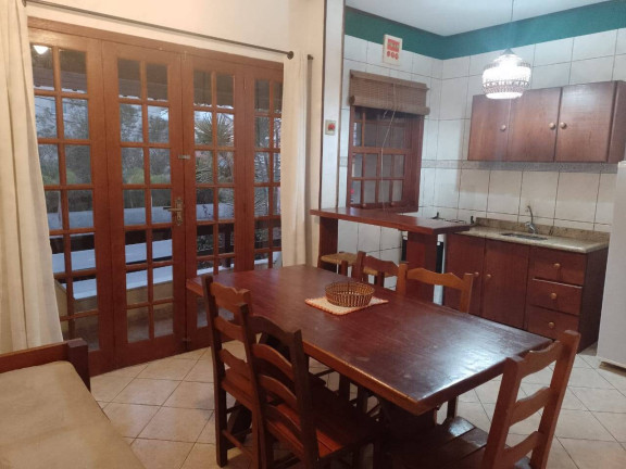 Imagem Apartamento com 2 Quartos para Temporada, 52 m² em Bombas - Bombinhas Imagem Apartamento com 2 Quartos para Temporada, 52 m² em Bombas - Bombinhas