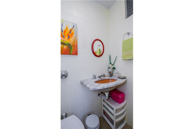 Imagem Imóvel com 2 Quartos à Venda, em Rio Branco - Porto Alegre Imagem Imóvel com 2 Quartos à Venda, em Rio Branco - Porto Alegre