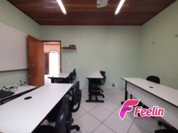 Imagem Casa com 4 Quartos à Venda, 115 m² em Centro - Florianópolis Imagem Casa com 4 Quartos à Venda, 115 m² em Centro - Florianópolis