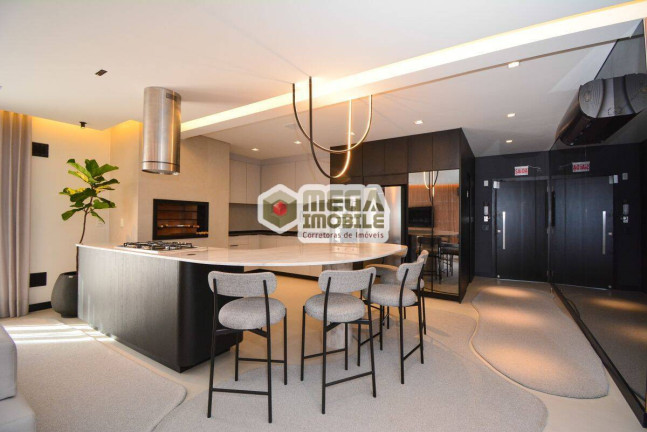 Apartamento com 2 Quartos à Venda, 75 m² em Centro - Florianópolis