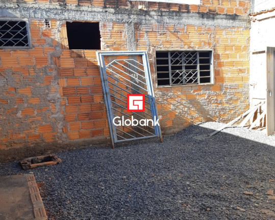 Imagem Casa com 2 Quartos à Venda, 80 m² em Vila Campos - Montes Claros