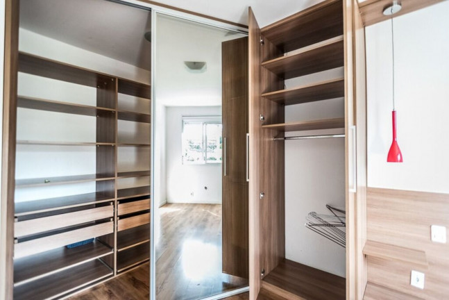 Imagem Imóvel com 2 Quartos à Venda, 69 m² em Jardim Botânico - Porto Alegre Imagem Imóvel com 2 Quartos à Venda, 69 m² em Jardim Botânico - Porto Alegre