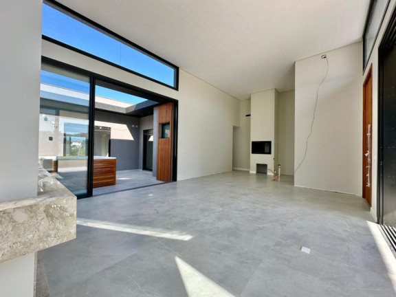 Imagem Casa com 3 Quartos à Venda,  em -- - Xangri-la