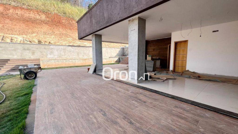 Imagem Casa com 4 Quartos à Venda, 330 m² em Residencial Aldeia Do Vale - Goiânia