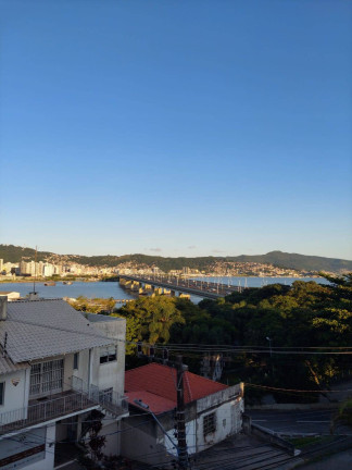 Imagem Casa à Venda, em Estreito - Florianópolis Imagem Casa à Venda, em Estreito - Florianópolis