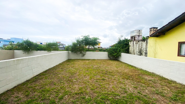 Imagem Casa com 2 Quartos à Venda, 100 m² em Areias De Palhocinha - Garopaba