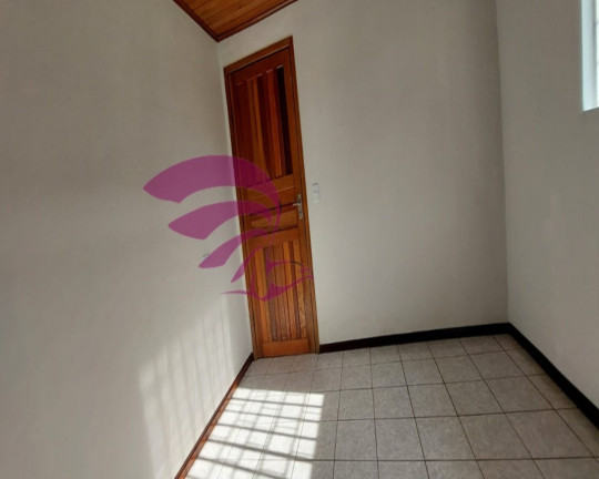 Imagem Casa com 2 Quartos à Venda, 54 m² em Uberaba - Curitiba Imagem Casa com 2 Quartos à Venda, 54 m² em Uberaba - Curitiba