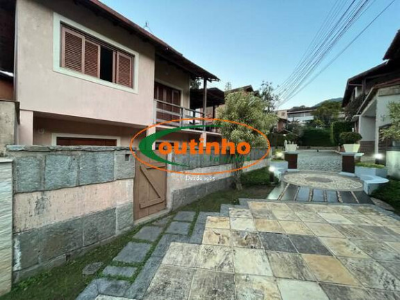 Imagem Casa com 3 Quartos à Venda, 146 m² em Agriões - Teresópolis