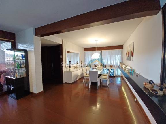 Imagem Casa com 5 Quartos à Venda, 333 m² em Alto - Teresópolis