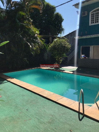 Imagem Casa com 3 Quartos à Venda, 300 m² em Austin - Nova Iguaçu