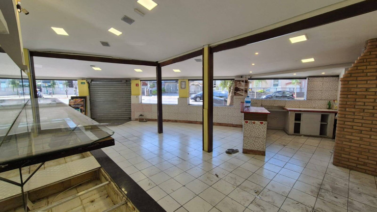 Loja para Alugar, 454 m² em José Menino - Santos