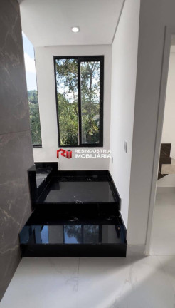 Imagem Sobrado com 3 Quartos à Venda, 143 m² em Villas Do Jaguari - Santana De Parnaíba