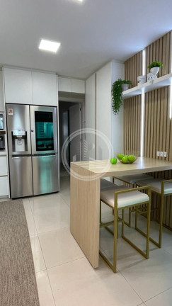 Imagem Apartamento com 3 Quartos à Venda, 141 m² em Centro - Balneário Camboriú Imagem Apartamento com 3 Quartos à Venda, 141 m² em Centro - Balneário Camboriú