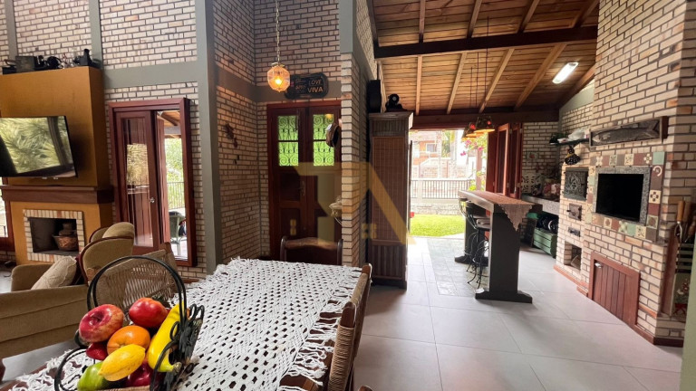 Imagem Imóvel com 3 Quartos à Venda,  em Panorâmico - Garopaba