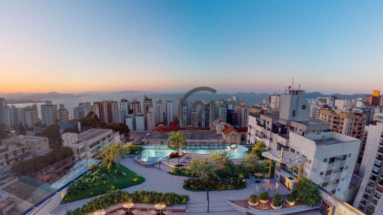 Imagem Apartamento com 2 Quartos à Venda, 91 m² em Centro - Florianópolis