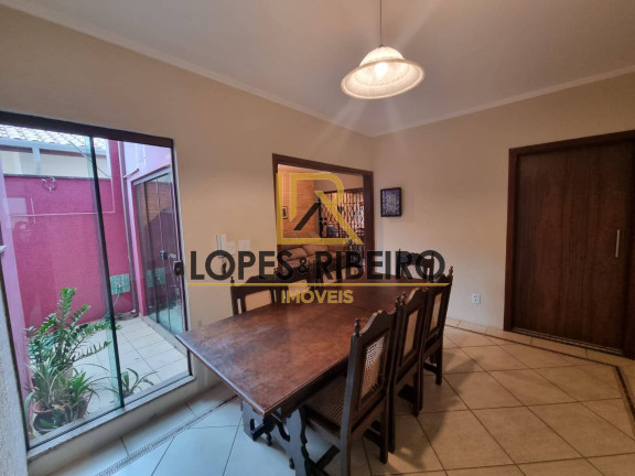 Imagem Casa com 3 Quartos à Venda, 250 m² em Jardim Bom Pastor - Botucatu Imagem Casa com 3 Quartos à Venda, 250 m² em Jardim Bom Pastor - Botucatu