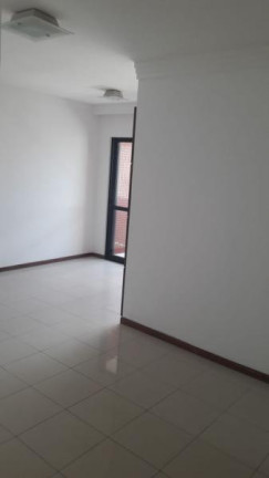 Imagem Apartamento com 3 Quartos à Venda, 79 m² em Stiep - Salvador