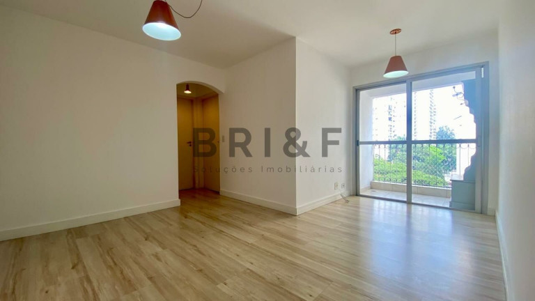 Apartamento com 2 Quartos para Alugar, 65 m² em Brooklin  - São Paulo