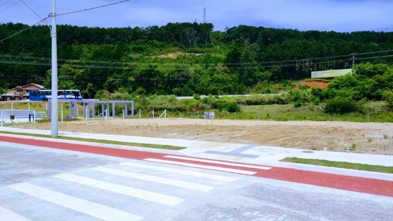 Imagem Terreno à Venda, 360 m² em Canasvieiras - Florianópolis Imagem Terreno à Venda, 360 m² em Canasvieiras - Florianópolis