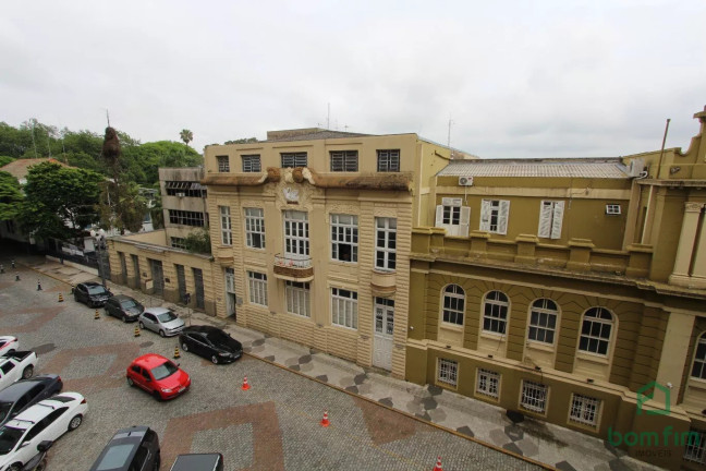 Imagem Apartamento com 3 Quartos para Alugar, 90 m² em Centro Histórico - Porto Alegre Imagem Apartamento com 3 Quartos para Alugar, 90 m² em Centro Histórico - Porto Alegre