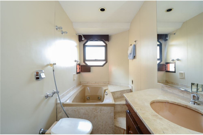 Imagem Apartamento com 4 Quartos à Venda, 179 m² em Moema - São Paulo